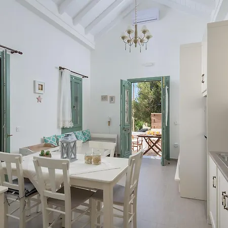 Blue Wave Astradeni House Villa