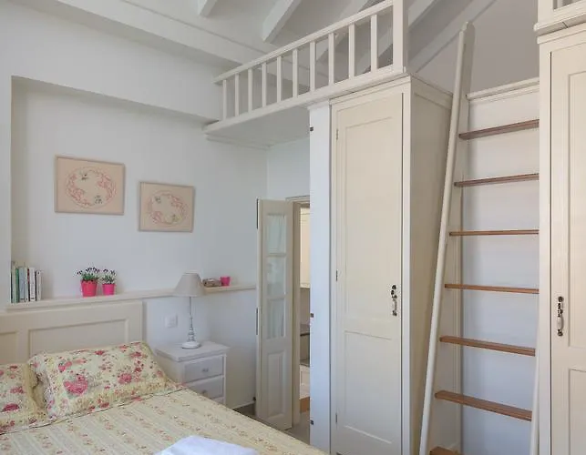 Astradeni House By Blue Wave