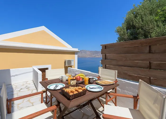 Astradeni House By Blue Wave シミ