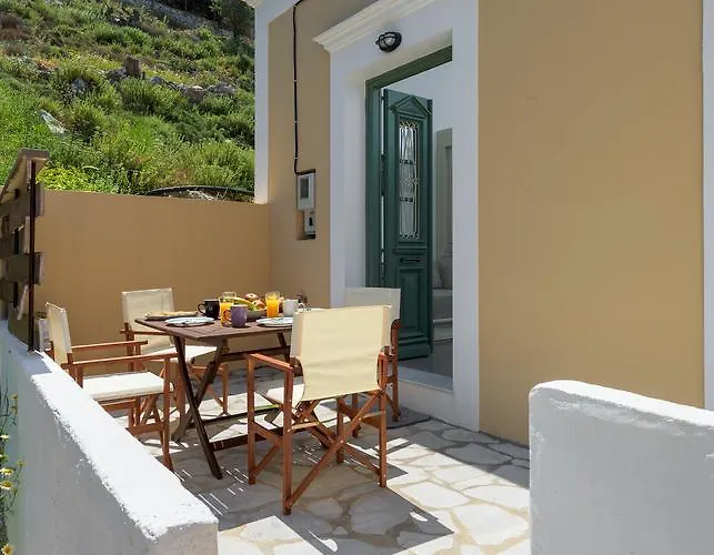 فيلة Astradeni House By Blue Wave *